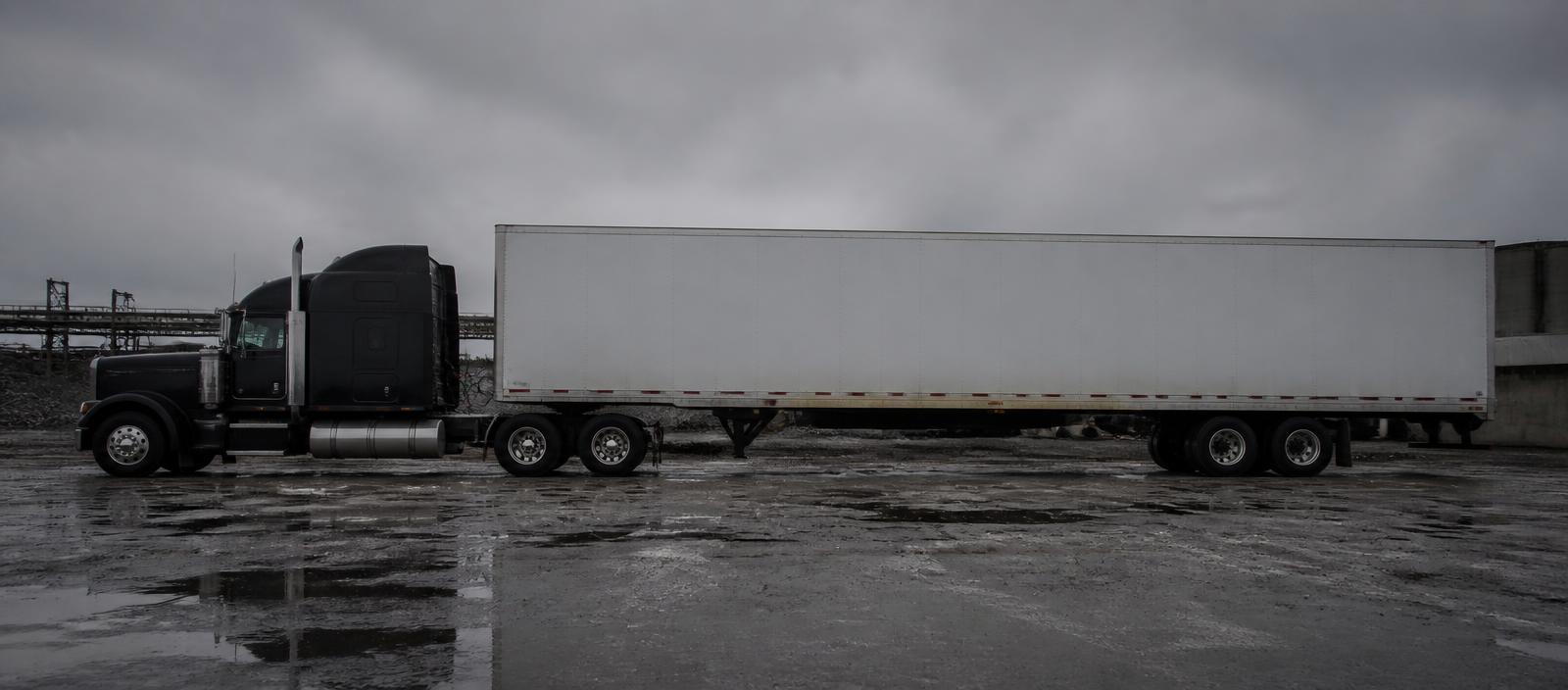 Dry Van tractor and trailer