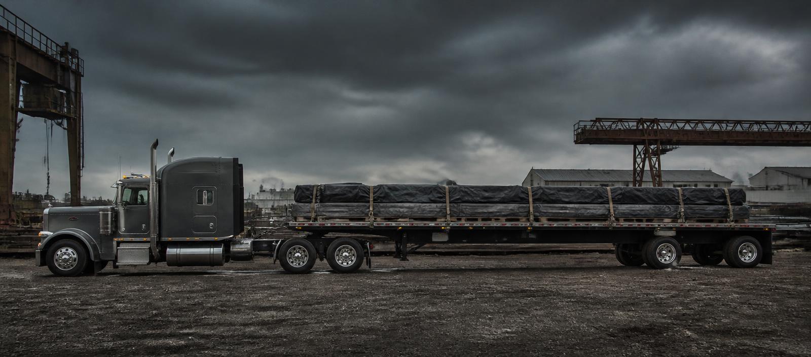 Flatbed tractor and trailer